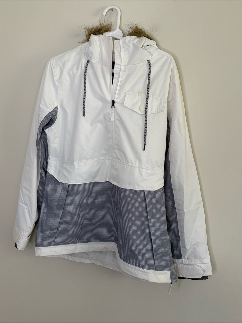 Swiss Tech Women’s Medium White Gray Utility Jacket lightweight hooded shell